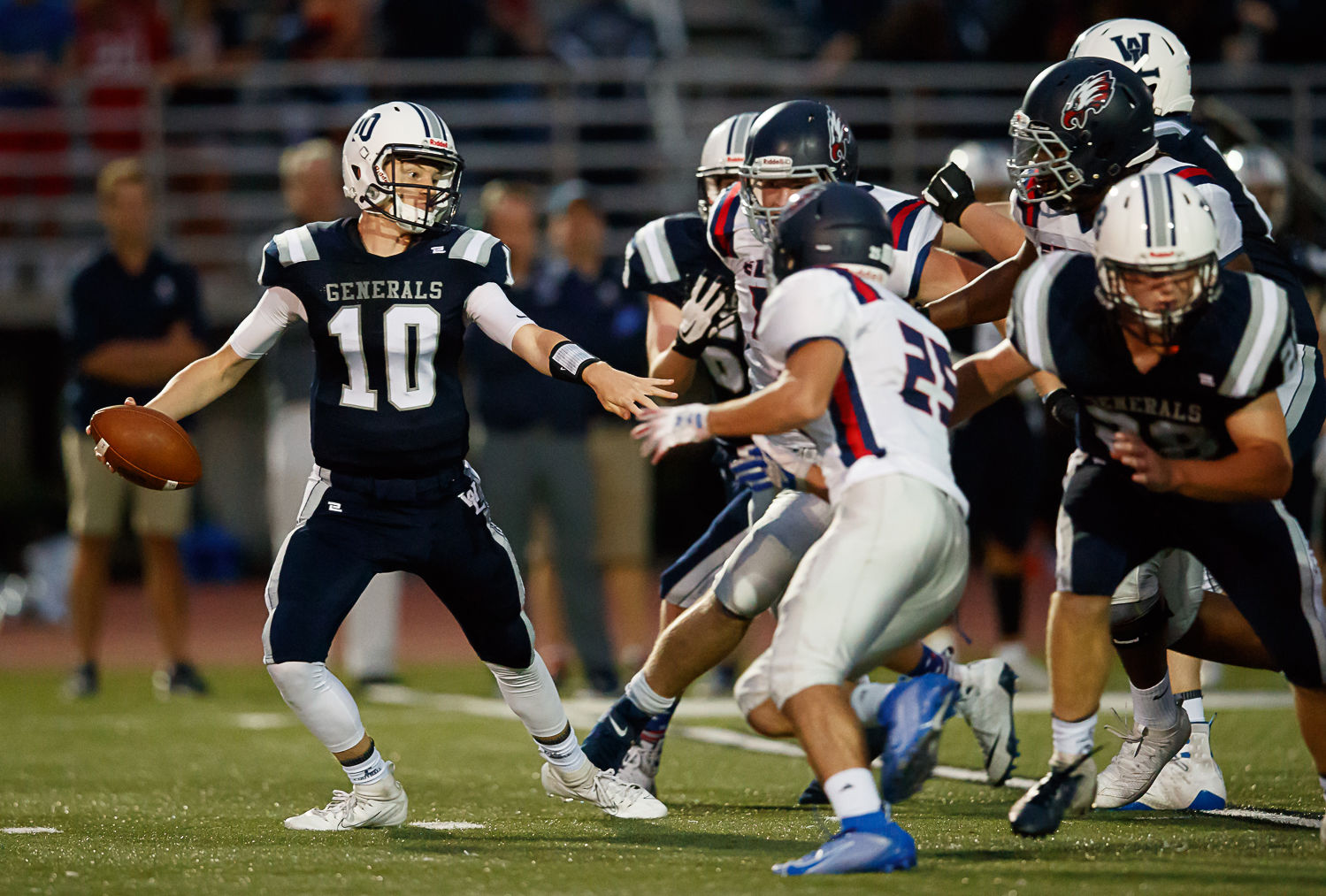 W-L football 9